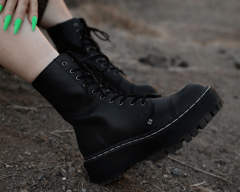 T.U.K. Footwear 10-øyers dobbeltdekkerstøvel svart fottøy kvinner 246X206