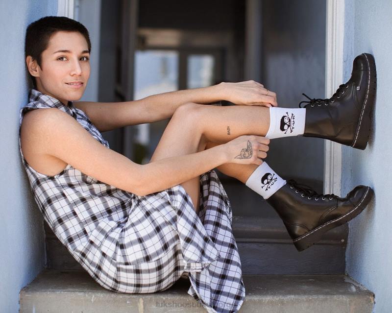 T.U.K. Footwear voksaktig tåstøvel med 7 øyne svart fottøy kvinner 246X309